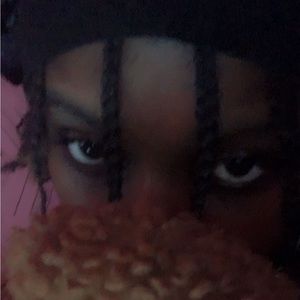 Meet your Posher, Vivian